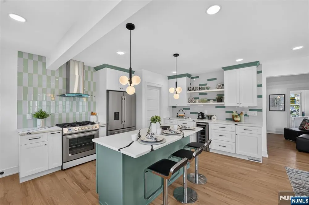 32 Fontaine Avenue Bloomfield, NJ 07003