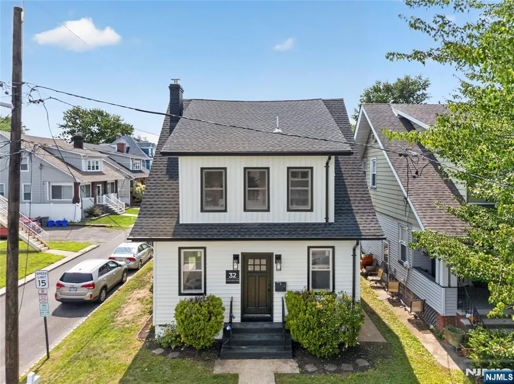 32 Fontaine Avenue Bloomfield, NJ 07003