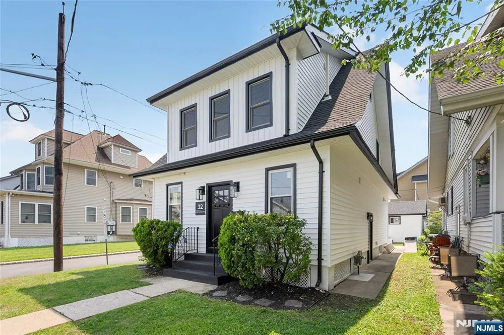 32 Fontaine Avenue Bloomfield, NJ 07003