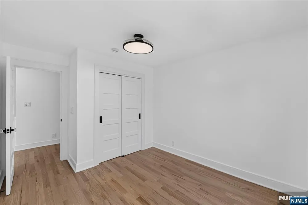 32 Fontaine Avenue Bloomfield, NJ 07003