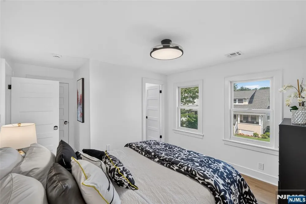32 Fontaine Avenue Bloomfield, NJ 07003