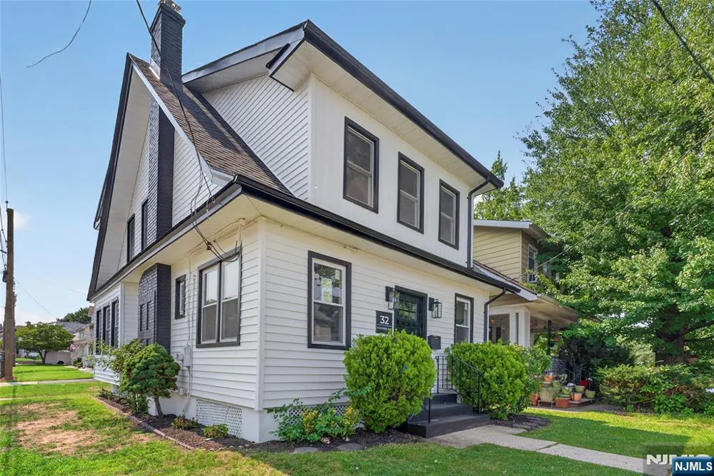 32 Fontaine Avenue Bloomfield, NJ 07003