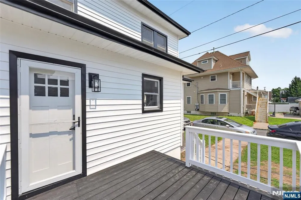 32 Fontaine Avenue Bloomfield, NJ 07003