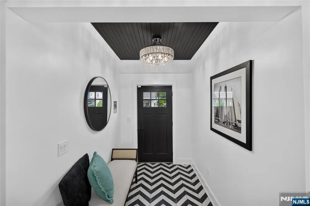 32 Fontaine Avenue Bloomfield, NJ 07003