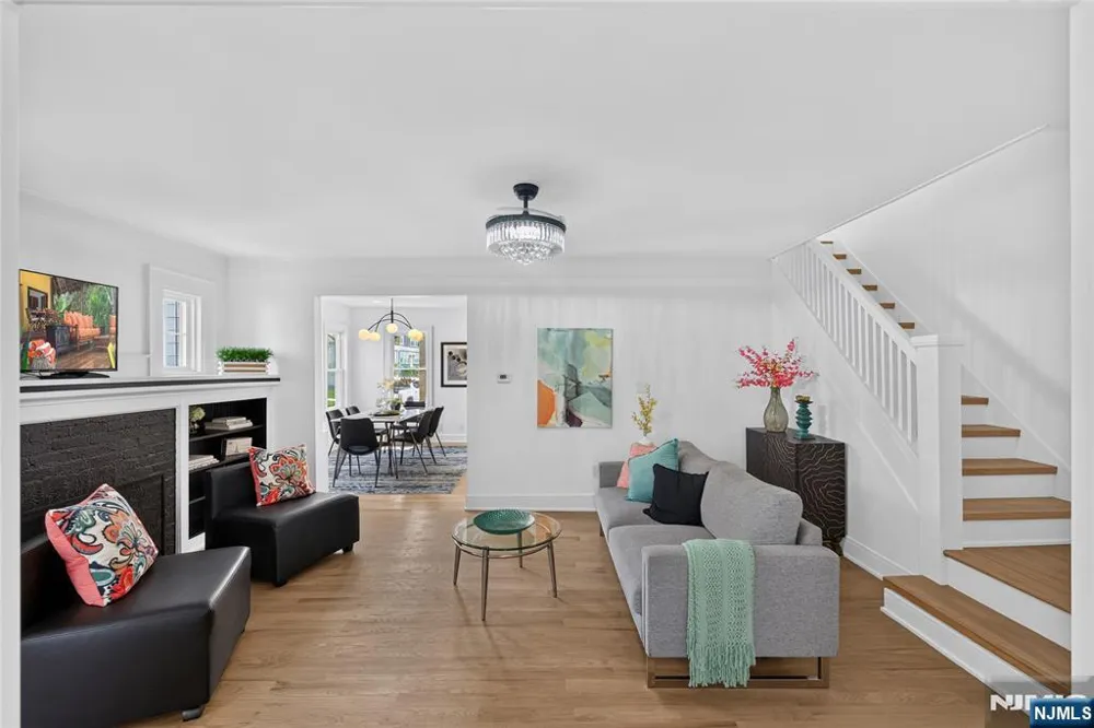 32 Fontaine Avenue Bloomfield, NJ 07003