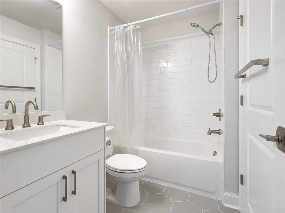 204 Wheatland Road Johns Creek, GA 30022