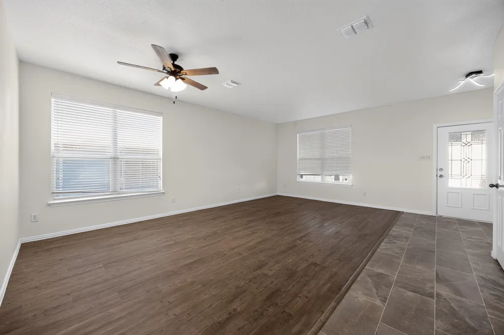 1521 Stanford Drive Van Alstyne, TX 75495