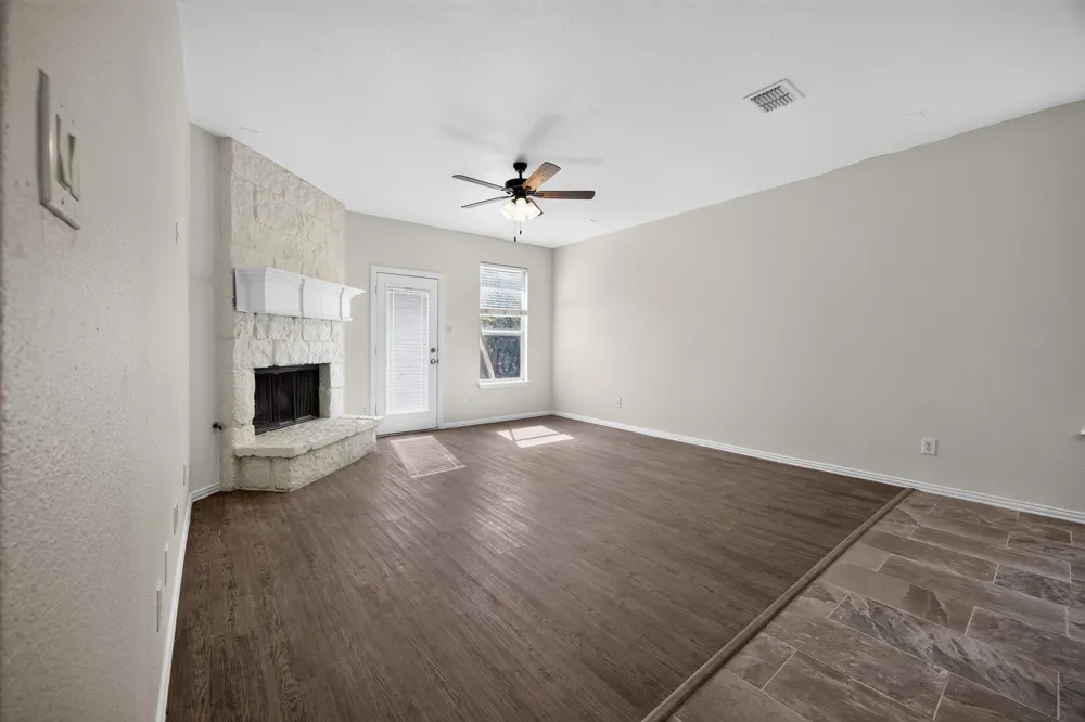 1521 Stanford Drive Van Alstyne, TX 75495