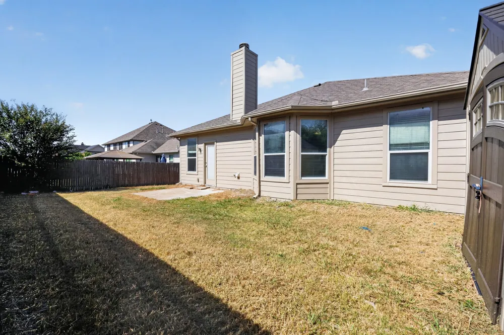 1521 Stanford Drive Van Alstyne, TX 75495