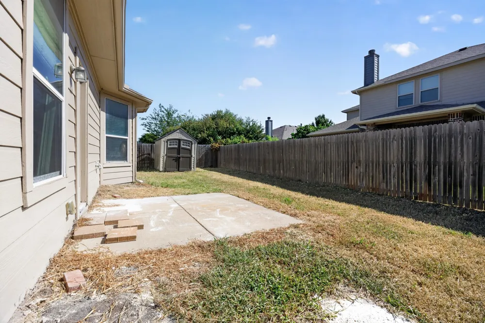 1521 Stanford Drive Van Alstyne, TX 75495