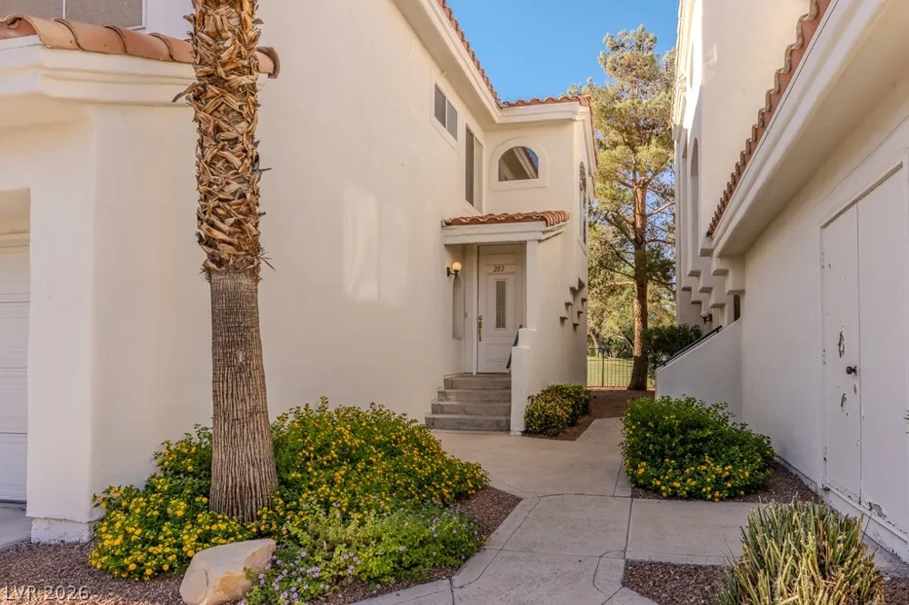 7644 Valley Green Drive #202 Las Vegas, NV 89149