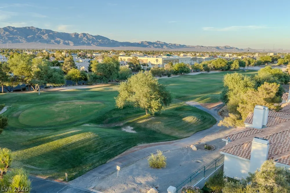 7644 Valley Green Drive #202 Las Vegas, NV 89149