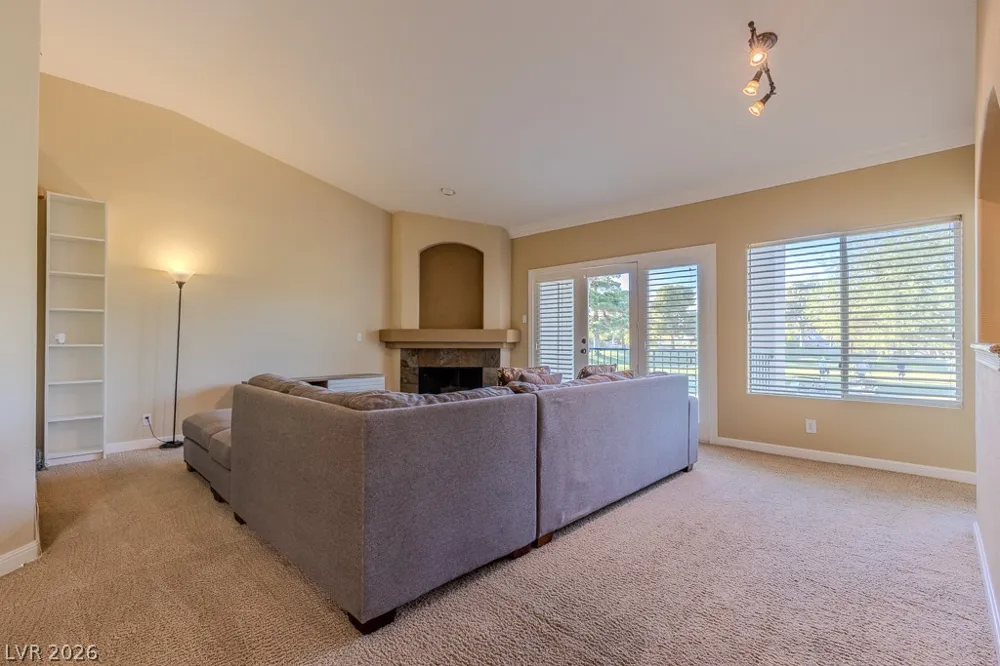 7644 Valley Green Drive #202 Las Vegas, NV 89149