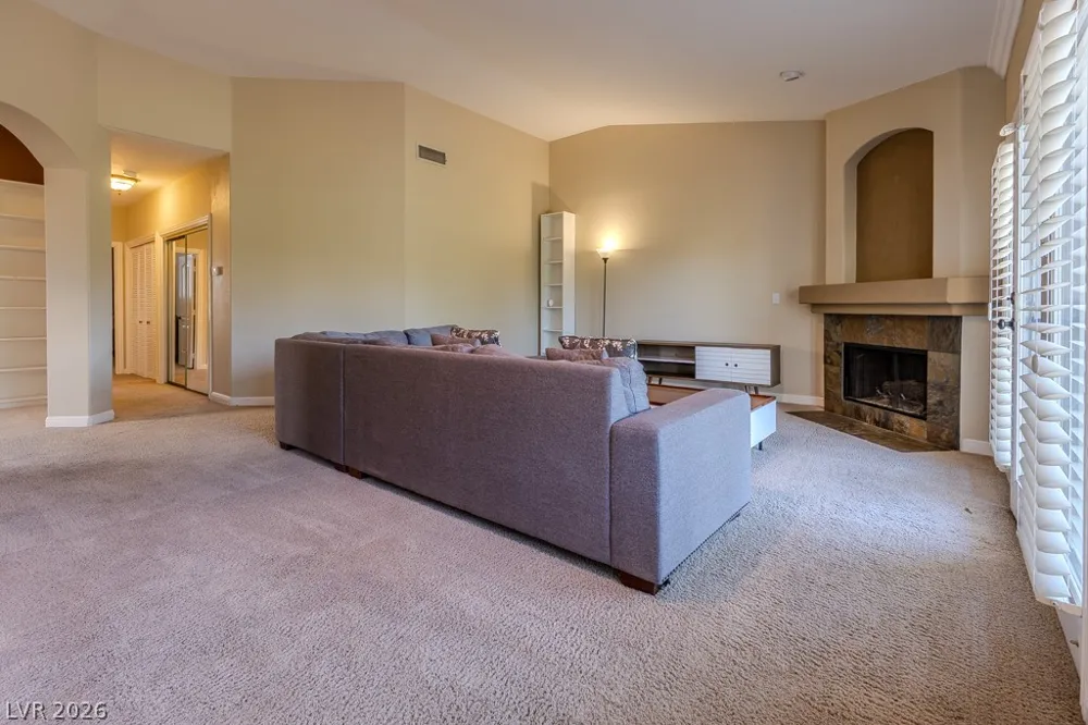 7644 Valley Green Drive #202 Las Vegas, NV 89149