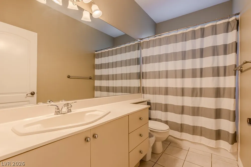 7644 Valley Green Drive #202 Las Vegas, NV 89149