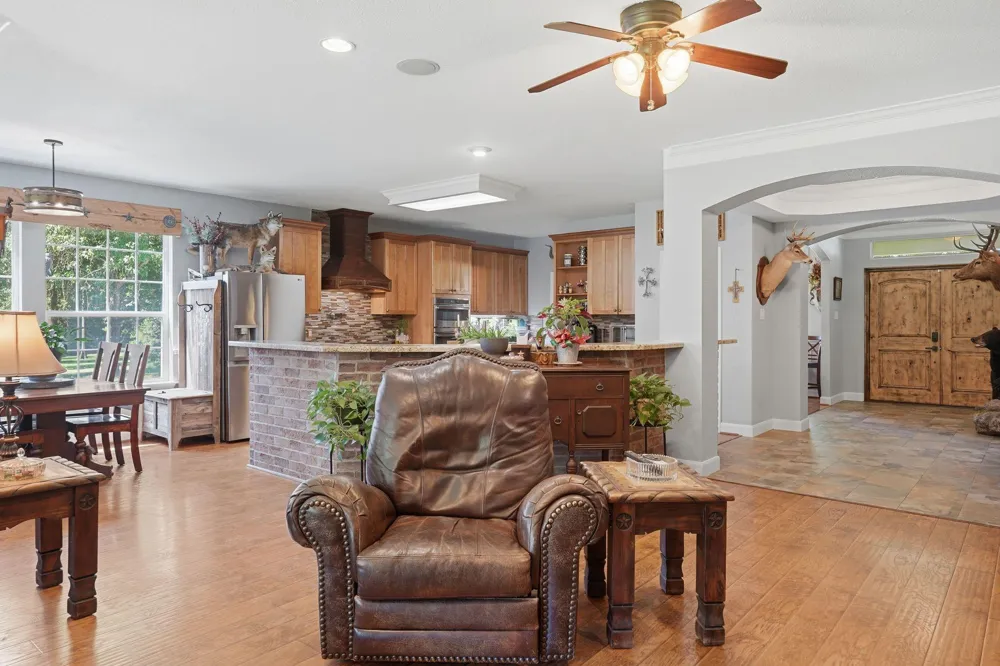 11455 Queensboro Court Montgomery, TX 77316