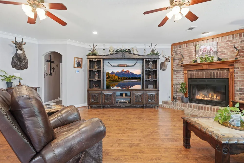 11455 Queensboro Court Montgomery, TX 77316