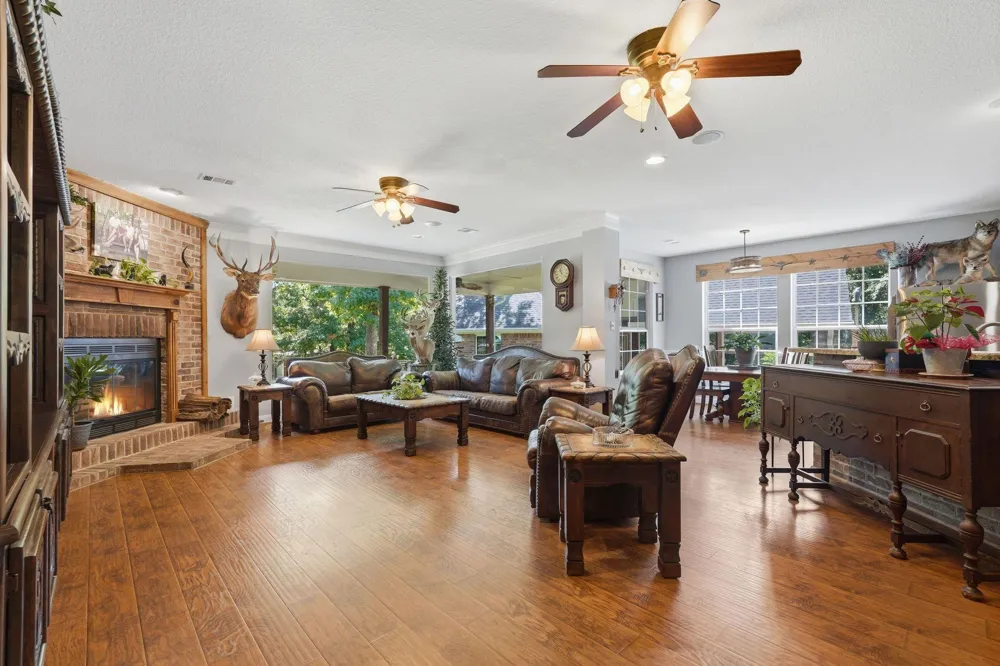 11455 Queensboro Court Montgomery, TX 77316