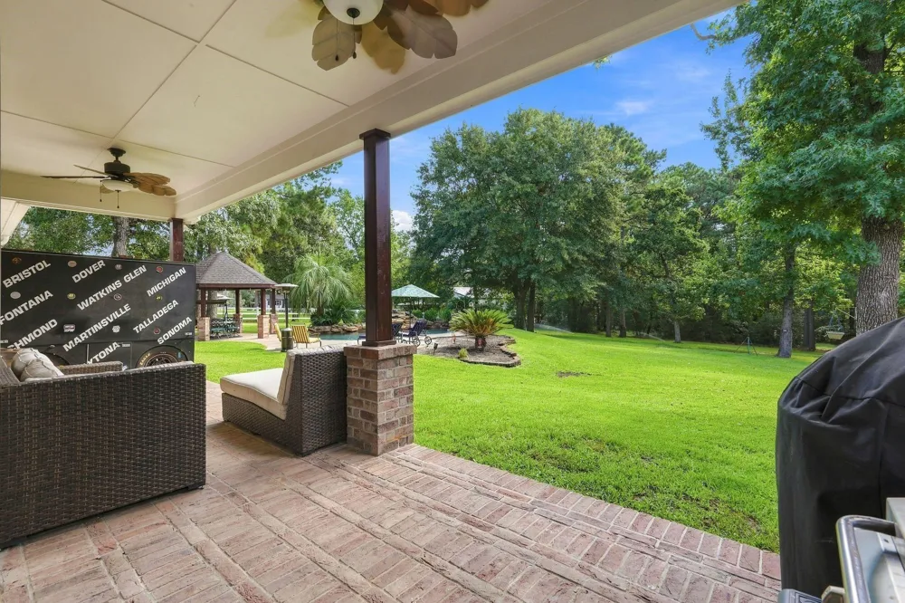 11455 Queensboro Court Montgomery, TX 77316