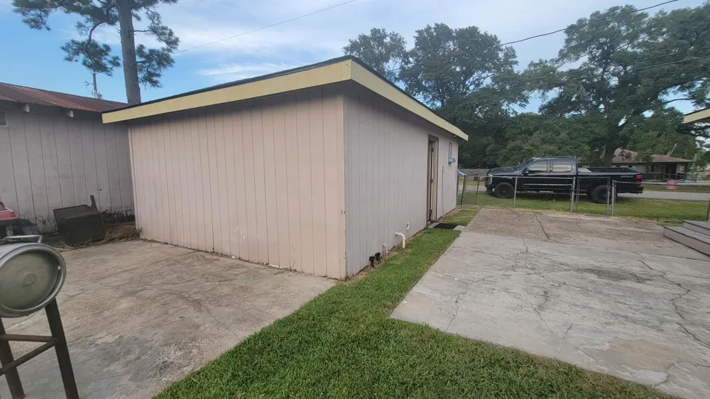 208 Battlebell Road Highlands, TX 77562