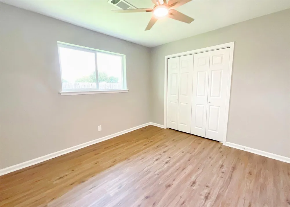 522 Irene Drive Highlands, TX 77562