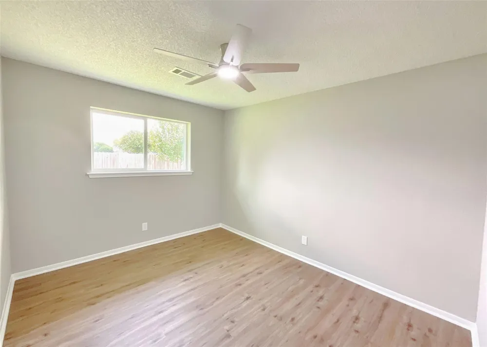 522 Irene Drive Highlands, TX 77562