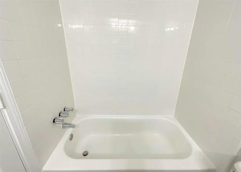 522 Irene Drive Highlands, TX 77562