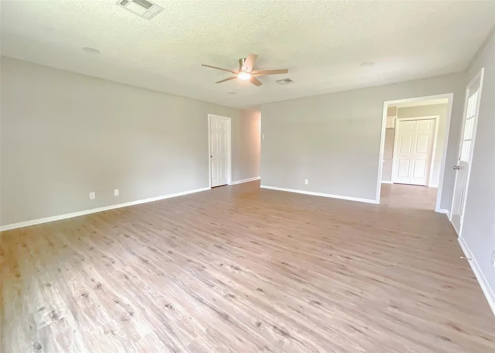 522 Irene Drive Highlands, TX 77562