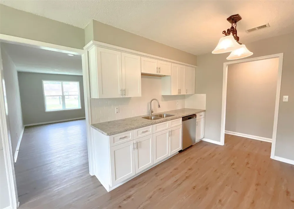 522 Irene Drive Highlands, TX 77562