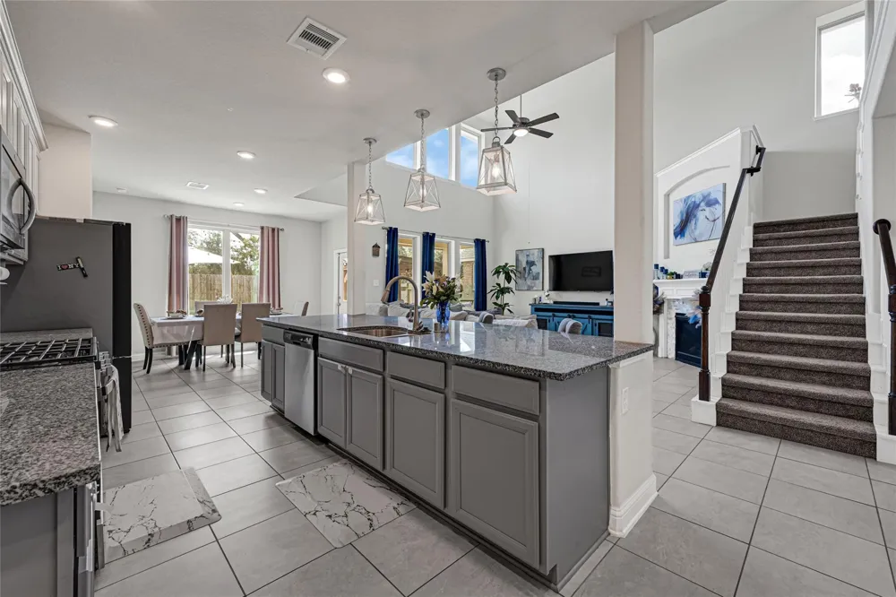 19422 Lake Ridge Drive Manvel, TX 77578