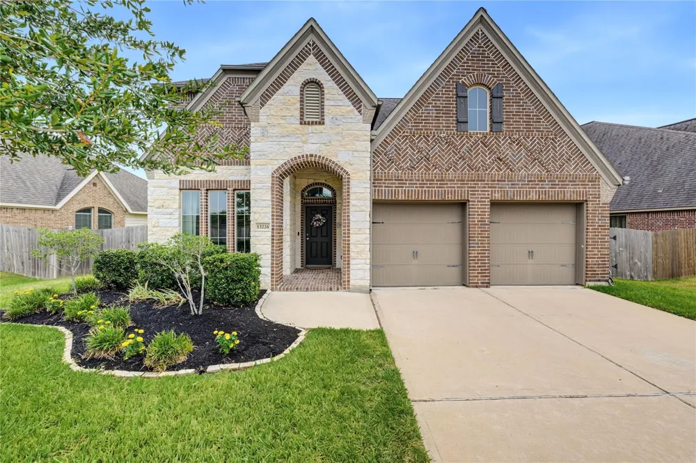 13226 Sage Meadow Lane Pearland, TX 77584