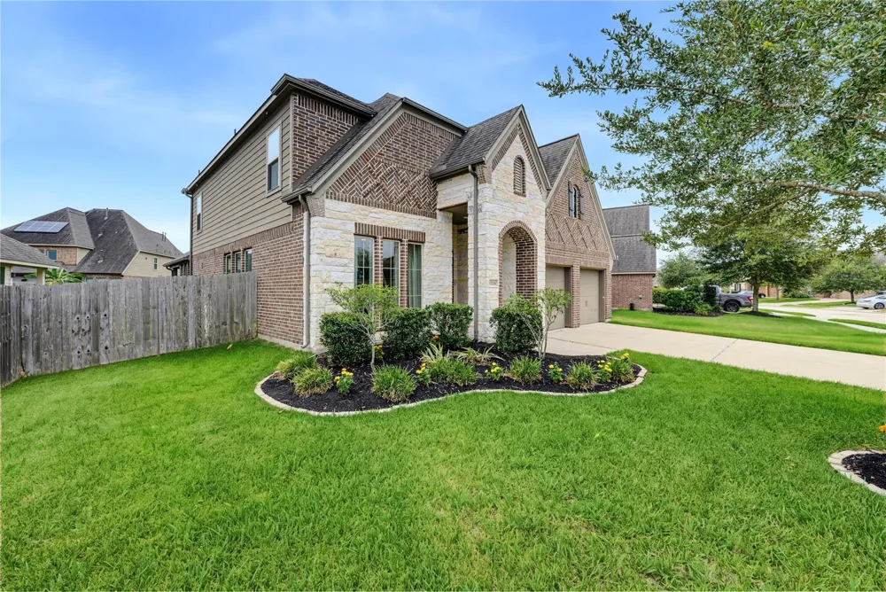 13226 Sage Meadow Lane Pearland, TX 77584