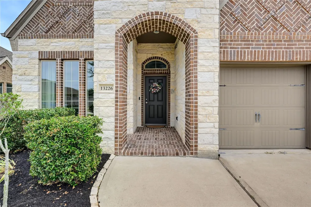 13226 Sage Meadow Lane Pearland, TX 77584