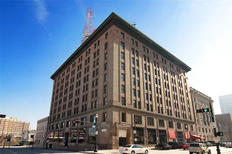 915 Franklin Street #2E