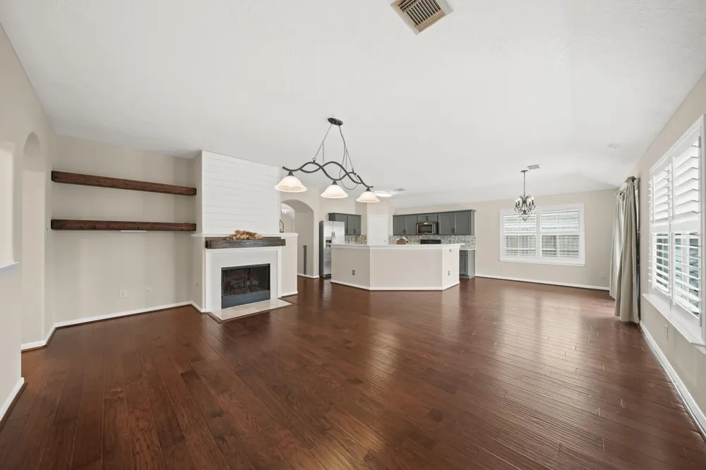 4926 Quiet Canyon Drive Friendswood, TX 77546