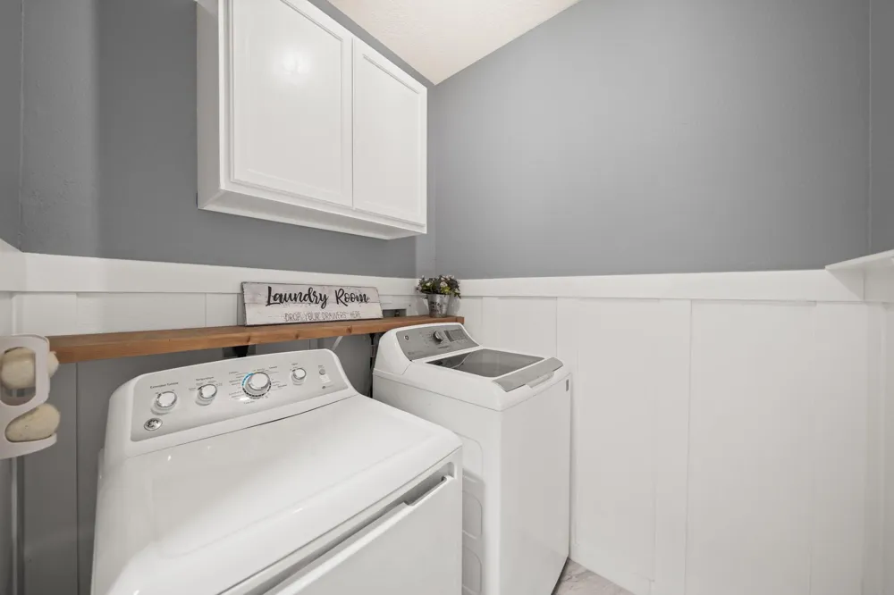 4926 Quiet Canyon Drive Friendswood, TX 77546