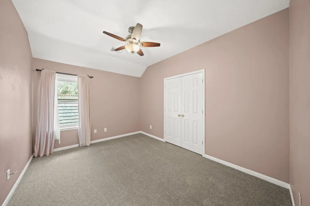 4926 Quiet Canyon Drive Friendswood, TX 77546