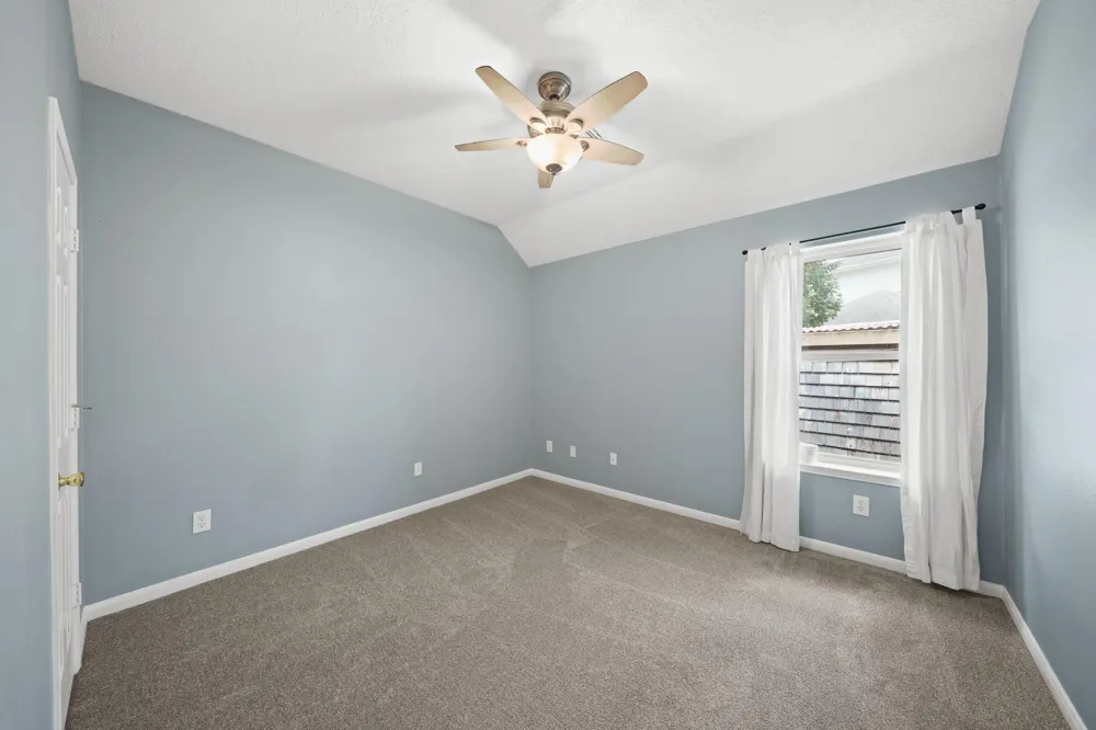 4926 Quiet Canyon Drive Friendswood, TX 77546