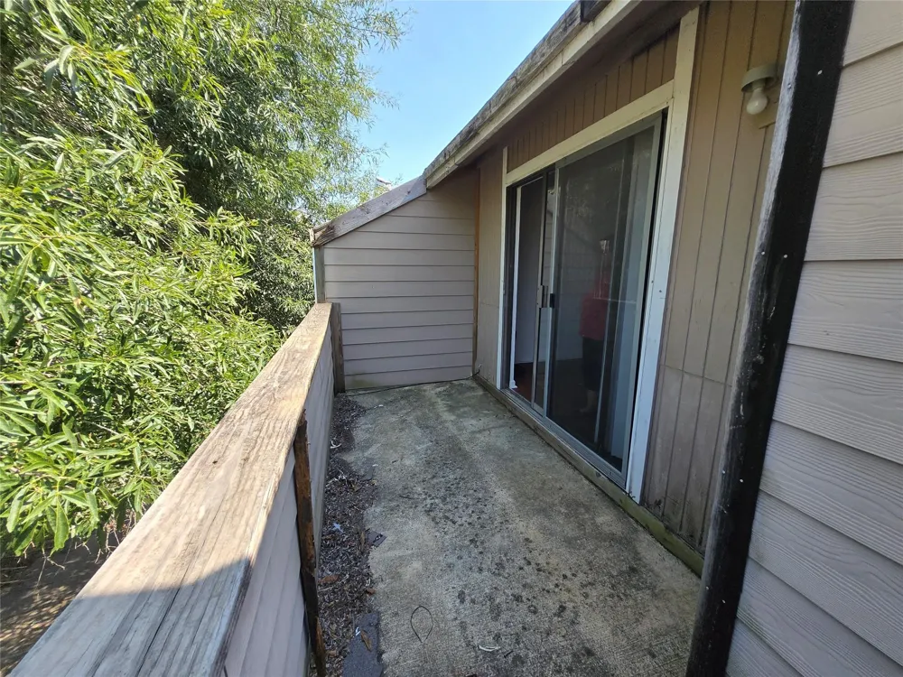 8323 Wilcrest Drive #8004 Houston, TX 77072
