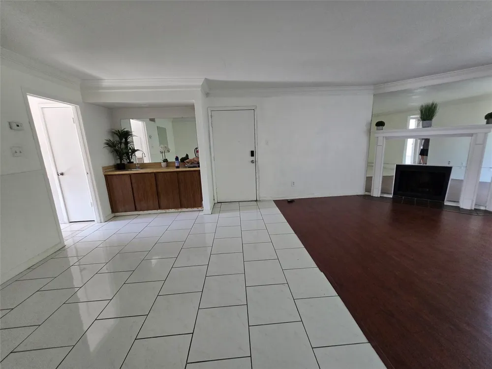 8323 Wilcrest Drive #8004 Houston, TX 77072