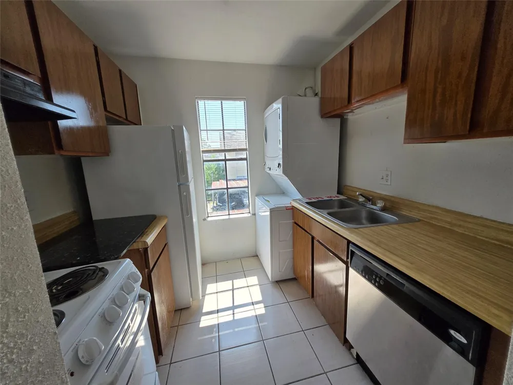 8323 Wilcrest Drive #8004 Houston, TX 77072