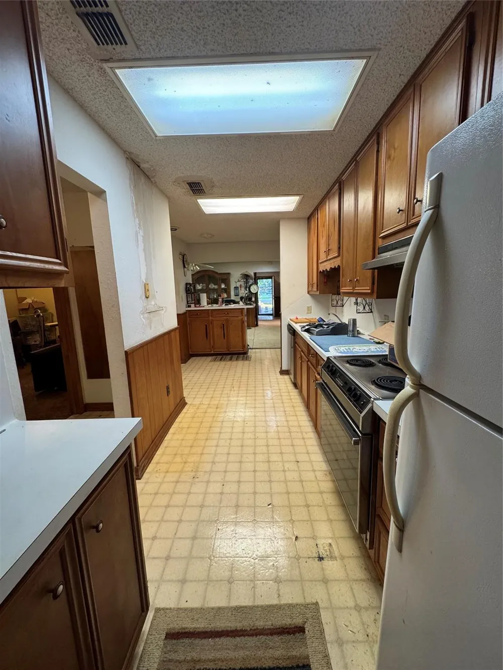 212 E Elizabeth Avenue Palacios, TX 77465