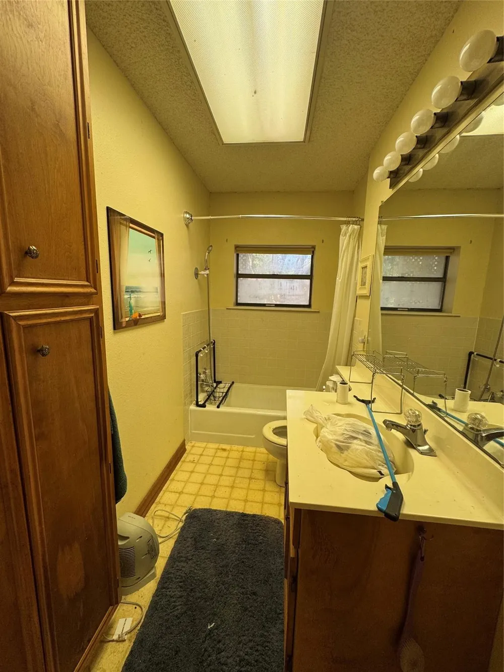 212 E Elizabeth Avenue Palacios, TX 77465