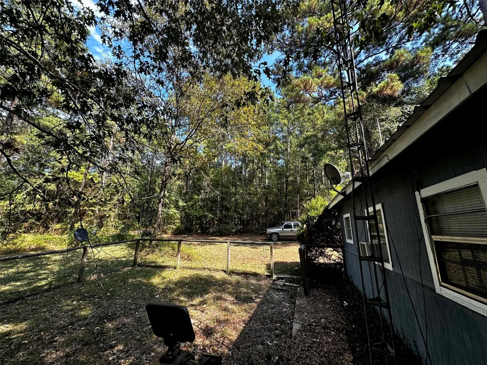 539 Aa Loop Livingston, TX 77351