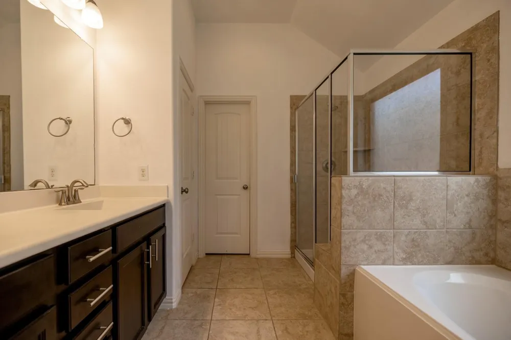 1822 Olive Pine Drive Fresno, TX 77545