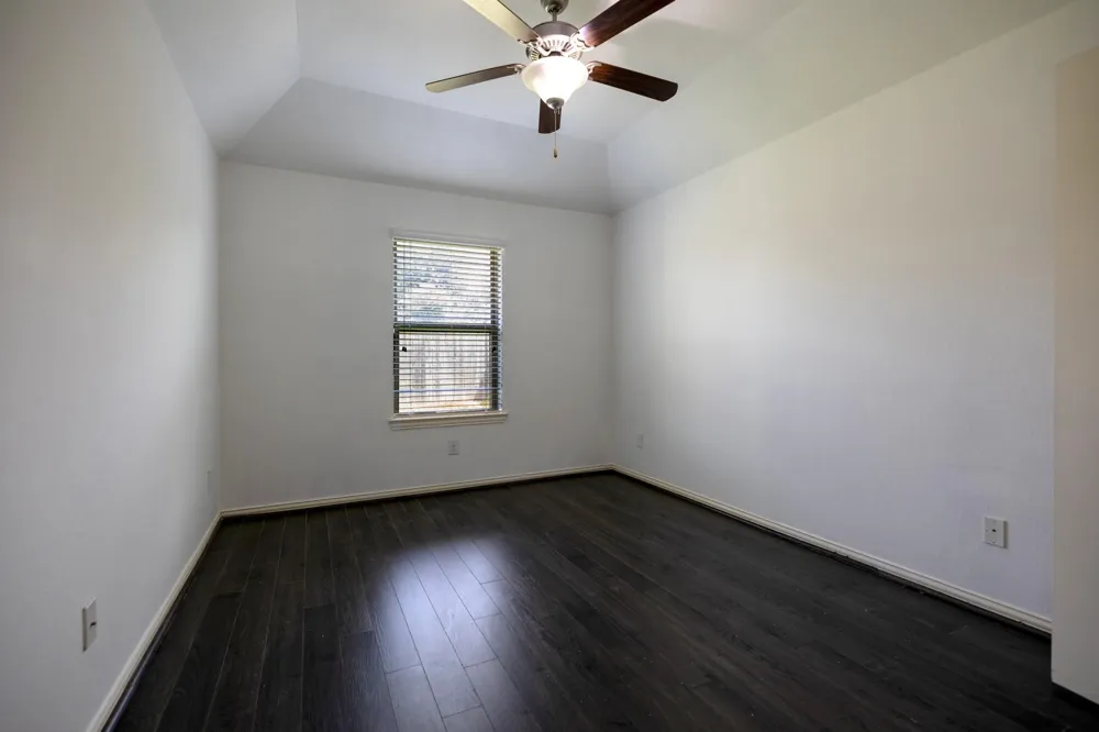 1822 Olive Pine Drive Fresno, TX 77545