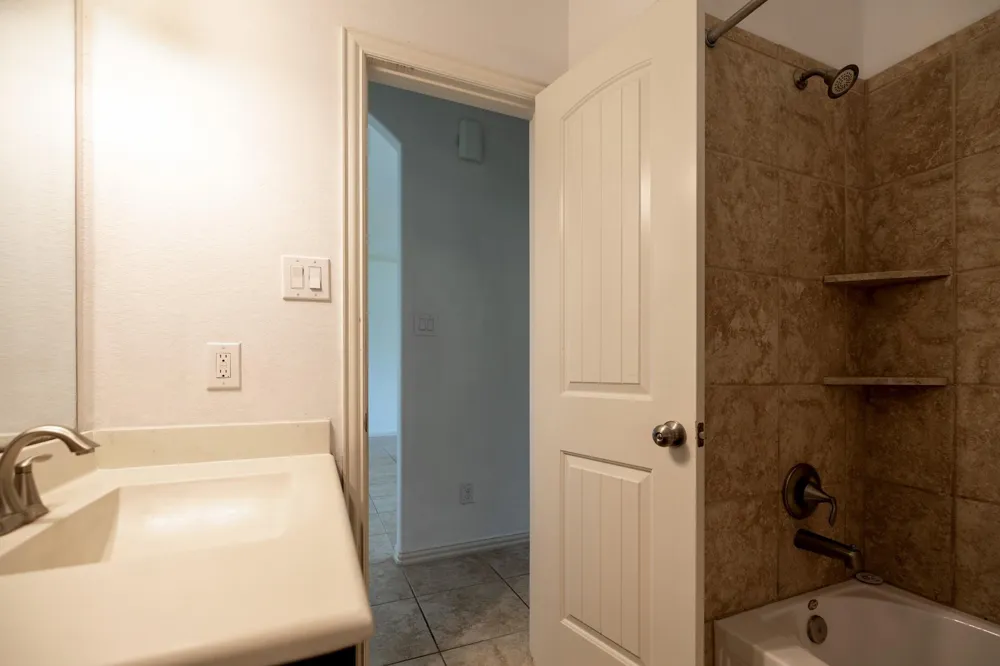 1822 Olive Pine Drive Fresno, TX 77545