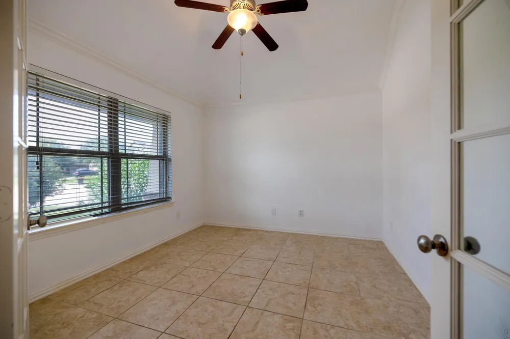 1822 Olive Pine Drive Fresno, TX 77545