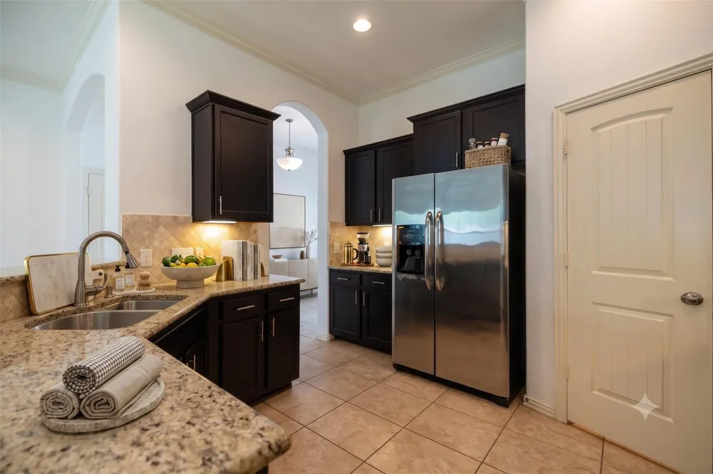 1822 Olive Pine Drive Fresno, TX 77545