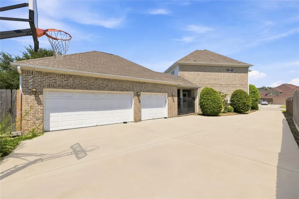 4503 Santee Circle Baytown, TX 77521